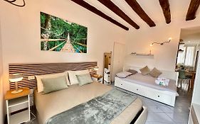 Near Airport - Loft Universita 4 Posti Letto